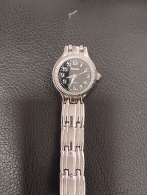 VINTAGE FUTURA LADIES WATCH EXCELLENT CONDITION